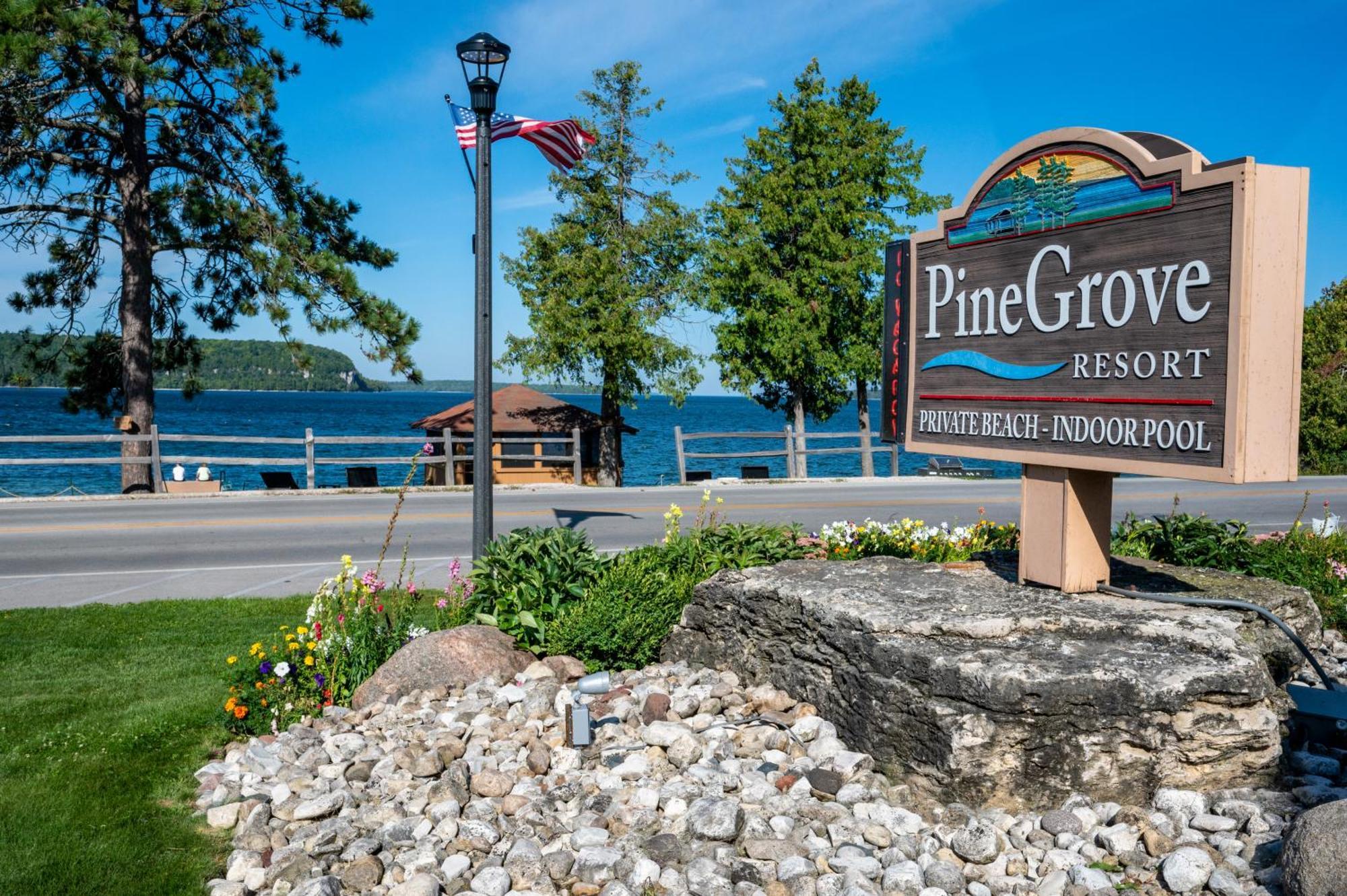 Pine Grove Resort เอเฟรม ภายนอก รูปภาพ