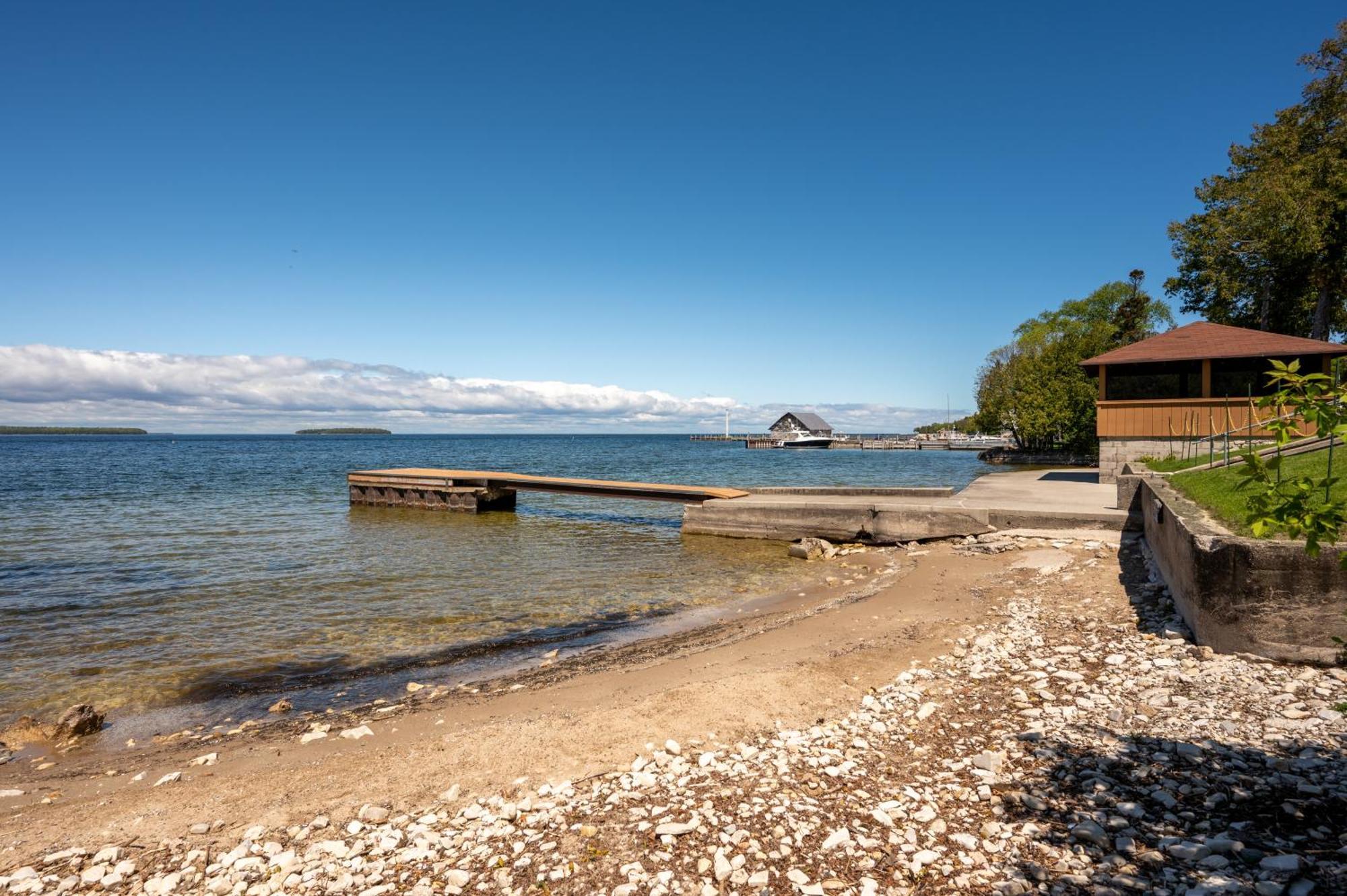 Pine Grove Resort เอเฟรม ภายนอก รูปภาพ